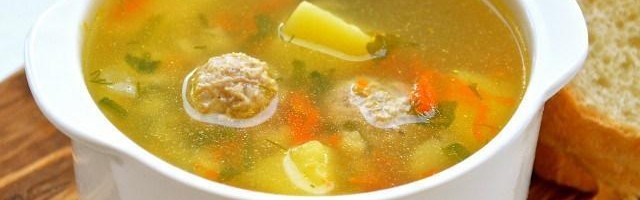Chicken soup homemade, warm and delicious | Leonardo Bansko