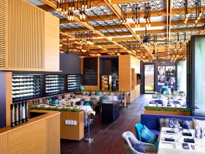 Mediterranean comfort at a restaurant | Leonardo Bansko