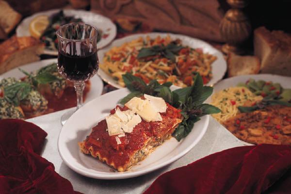 Rich Italian dinner | Leonardo Bansko