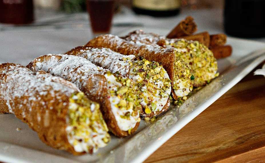 Sicilian cannoli - Italian recipe | Leonardo Bansko