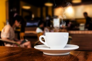 Coffee cup on a bar | Leonardo Bansko